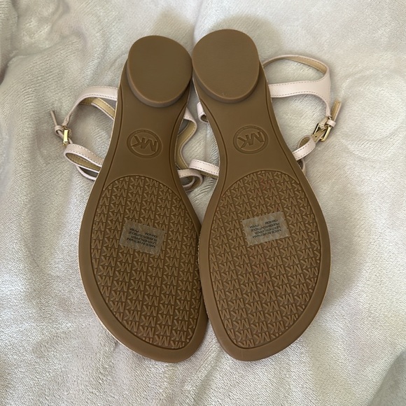 Michael Kors strappy sandal - Picture 2 of 4